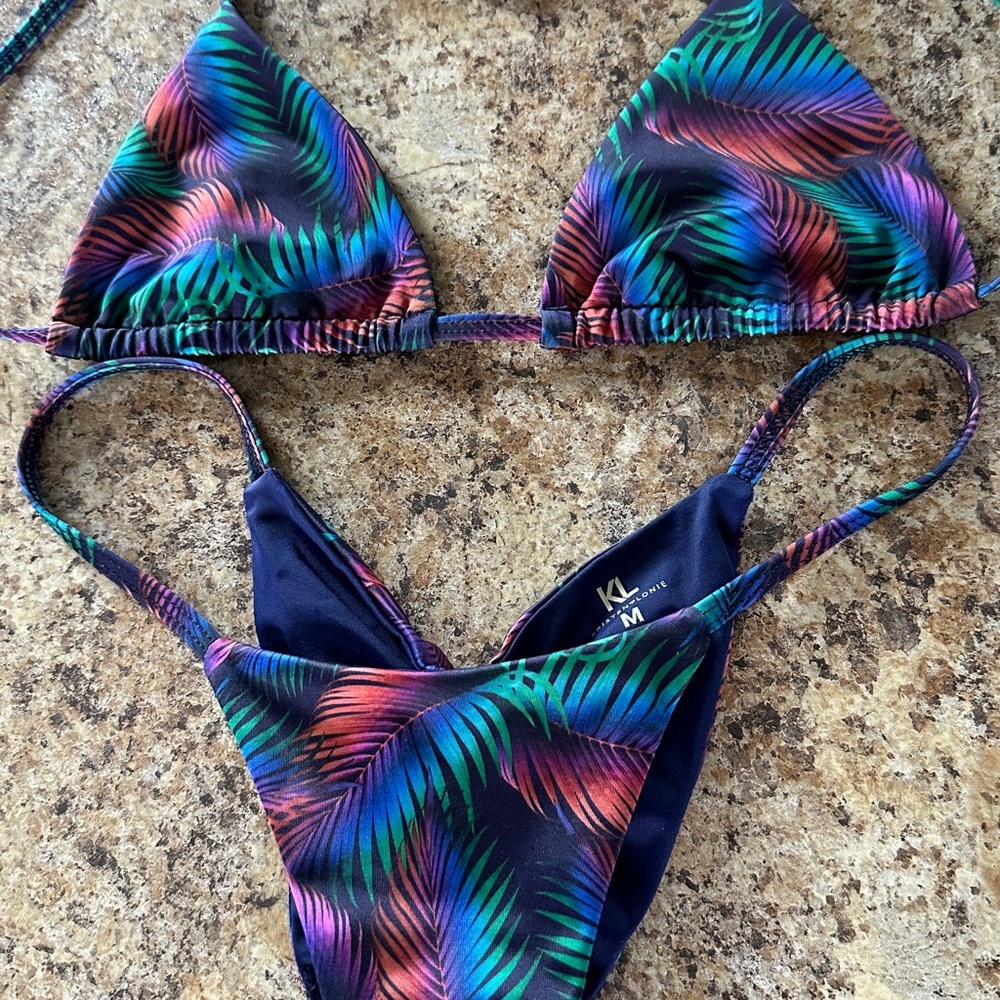 Kristen Lonie Colorful Leaf Print Bikini Set